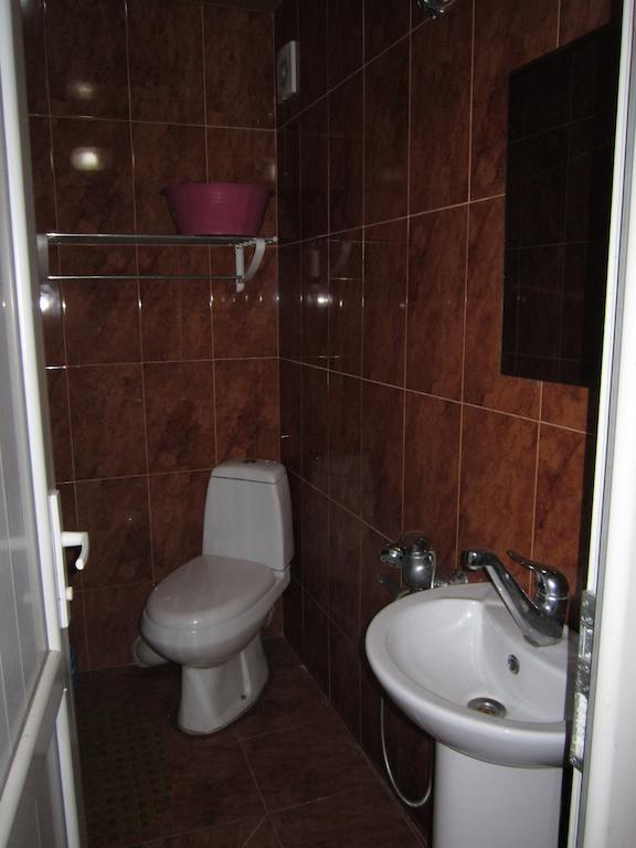 Guesthouse 97 In Batumi Room photo